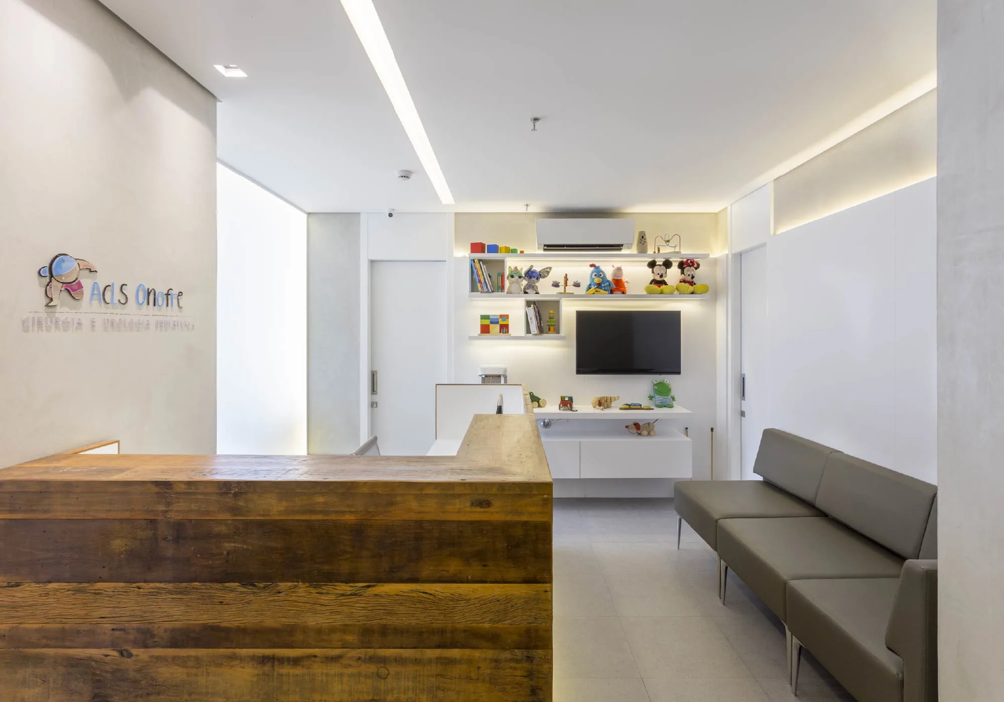 Ambiente 4 do consultório pediátrico do Dr. Luciano Onofre.